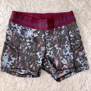 Lululemon Training Shorts, size 6